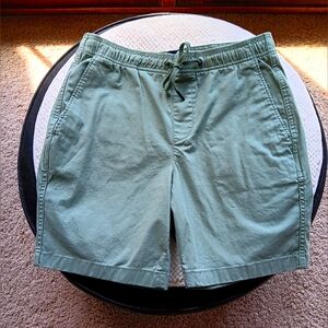 NWOT Men's GAP Shorts Size Small